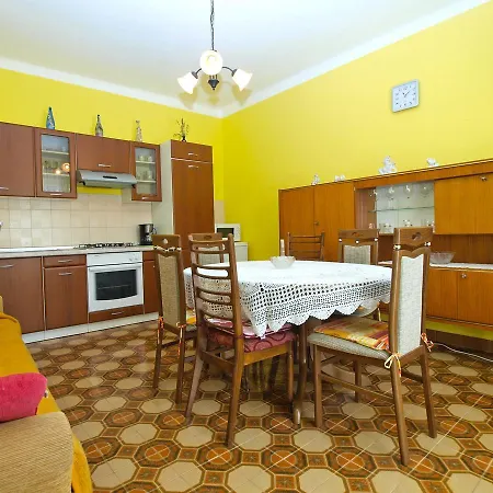 Apartment Mario 1622 *